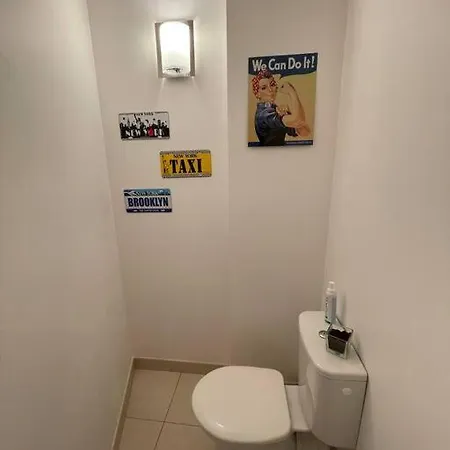 Charmante Avec Piscine Au Calme Villa *
